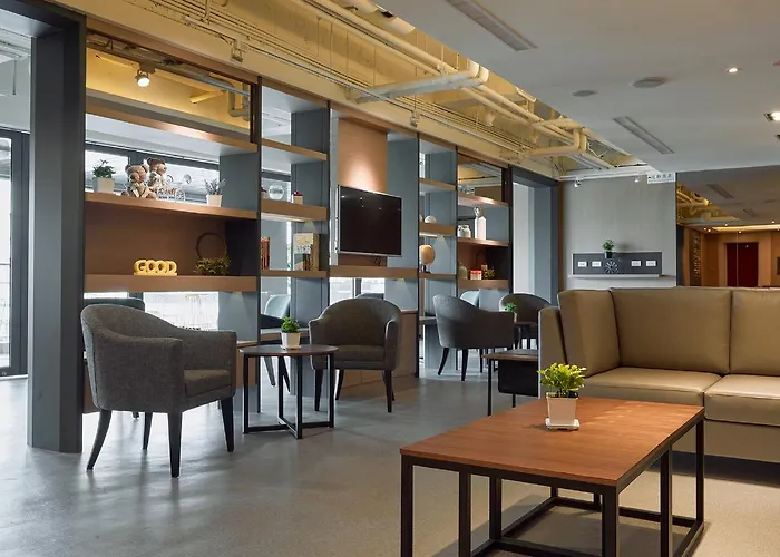 Orange Hotel - Wenhua, Chiayi
