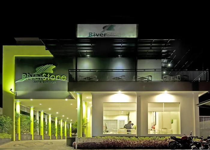 Riverstone Hotel & Cottage
