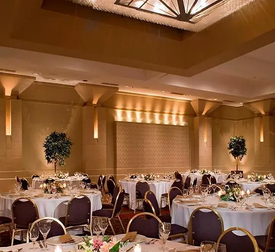 Edward Hotel & Convention Center