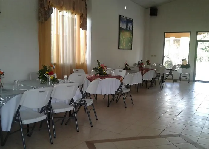 Hotel Volcan Inn