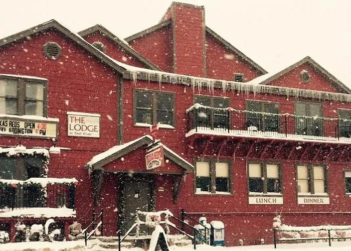 The Lodge At Red River