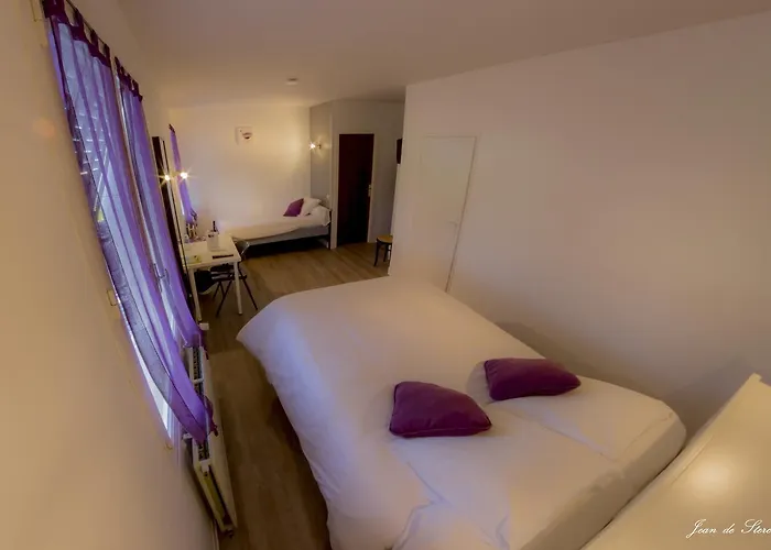 Logis Hôtel Le pont d'Arcole