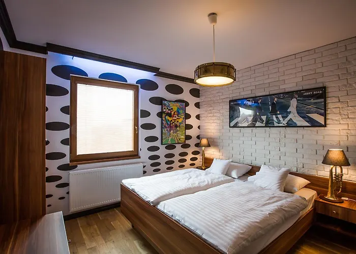 Retro hotel Garage