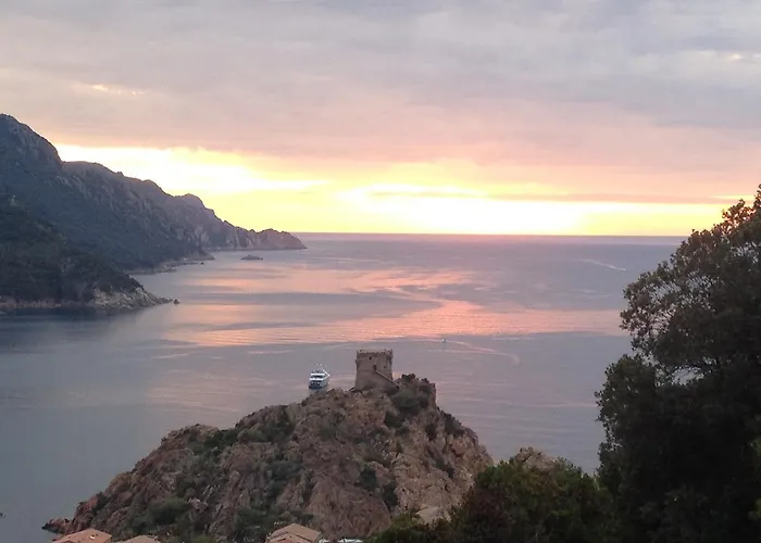 Le monte rosso
