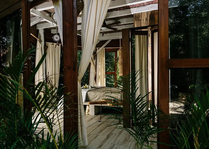Mamasan Treehouses & Cabins Tulum Pueblo
