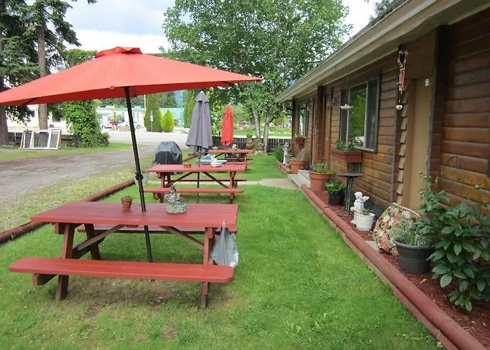 The Cedars Motel Sicamous