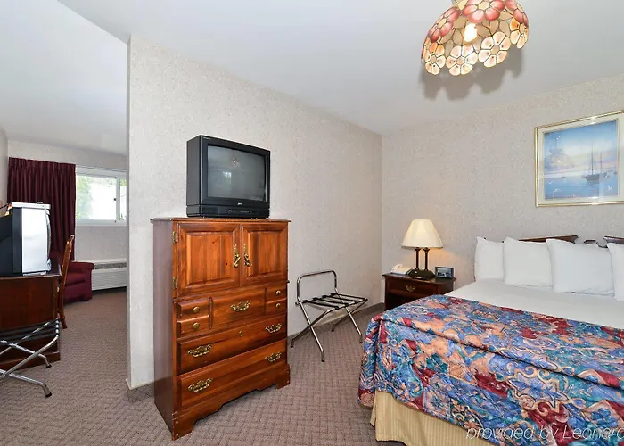 Econo Lodge Macpuffin