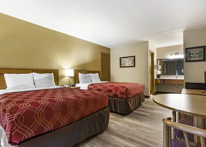 Econo Lodge Inn & Suites Branson Shepherd Of The Hills Expy