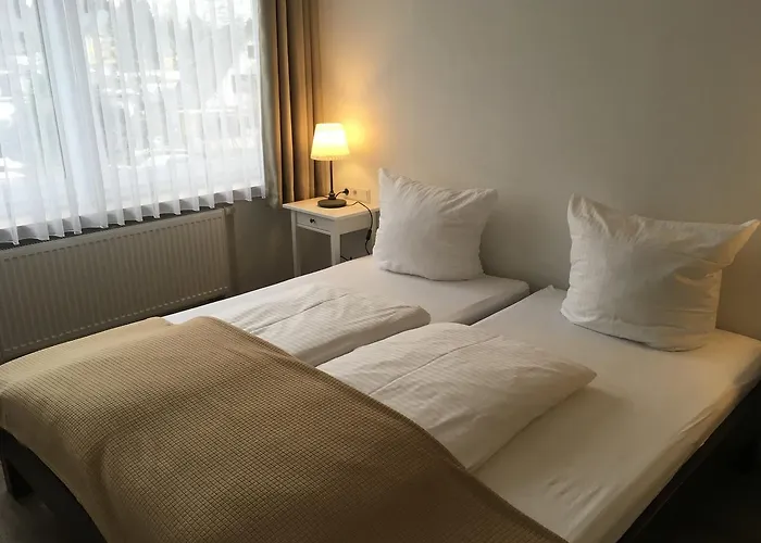 Hotel-Pension Zum Paradies