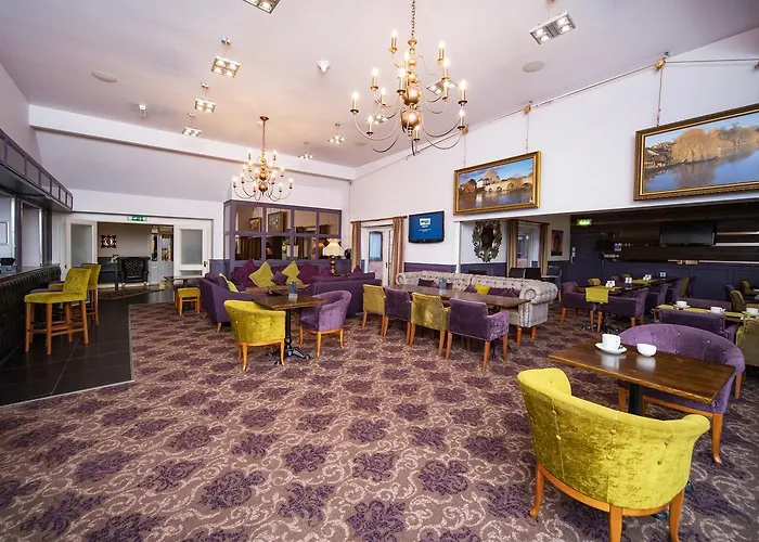 Henley Hotel