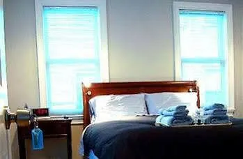 Whitman House - Bed And Breakfast
