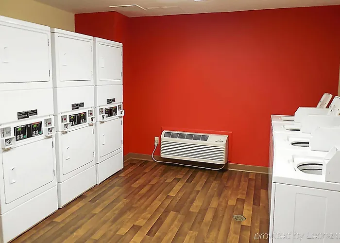 Sonesta Simply Suites Lansing