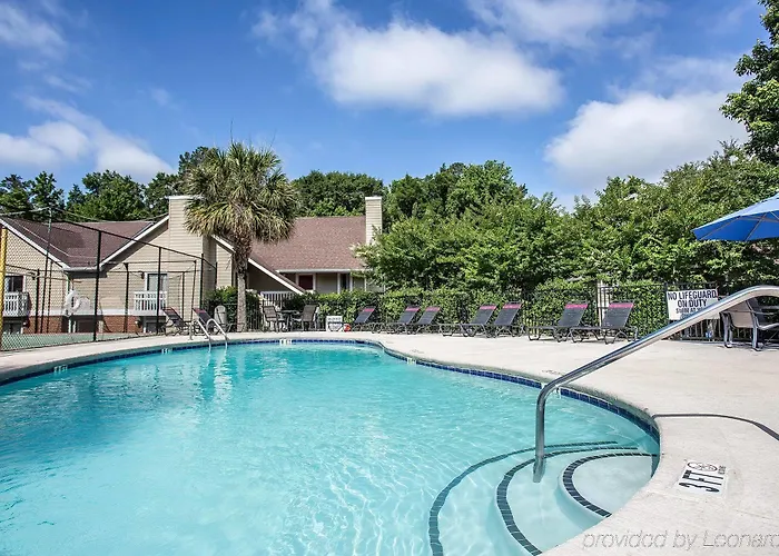 Cloverleaf Suites - Columbia, Sc