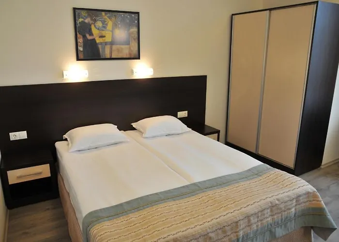 Hotel Burgas Free University