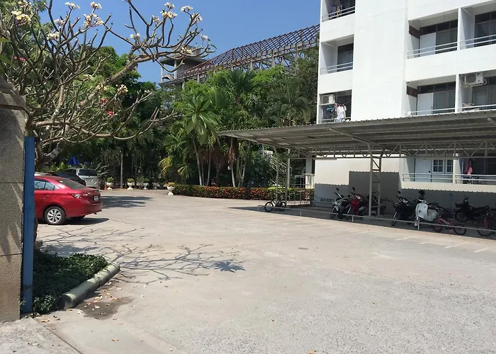 Jaroonwej Bangsaen