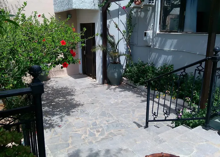 Elvira Hotel
