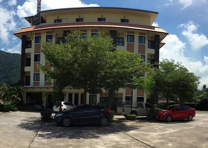 T.P. Place Hotel