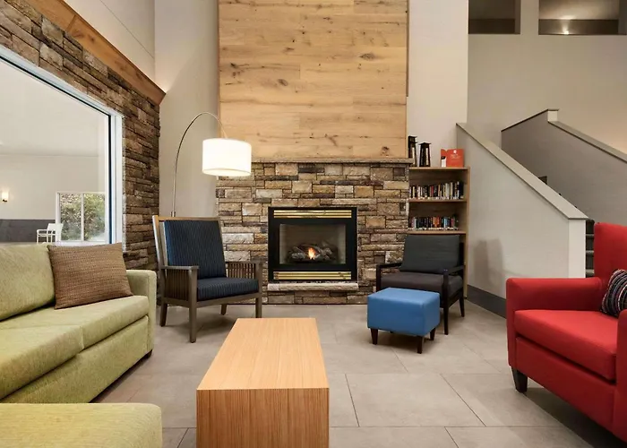 Country Inn & Suites By Radisson, Platteville, Wi