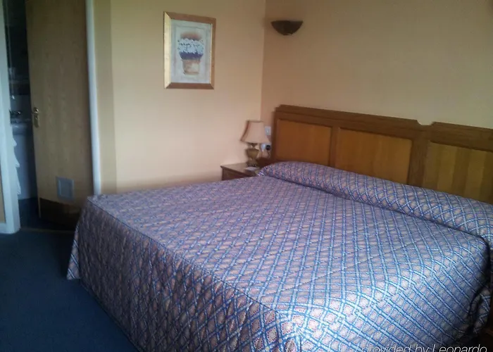 Best Western Reeds Country Hotel