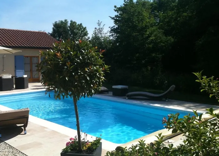 Logis Hotel Restaurant La Grange Du Relais