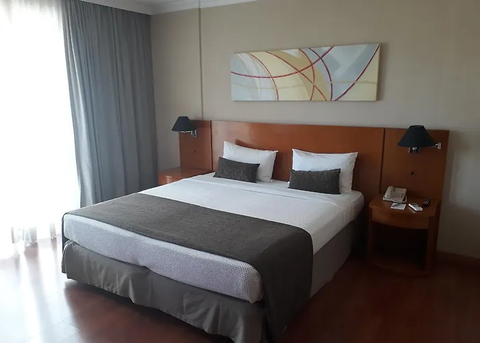 Barra First Class