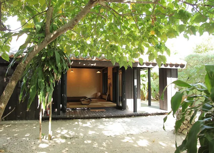 Taketomijima Akaneya