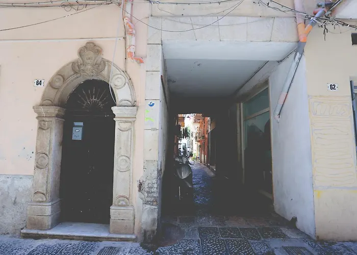 Il Viaggiatore Via Indipendenza B&B
