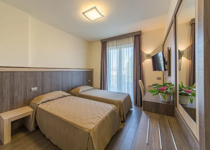 Hotel Panineria Colombera Rossa