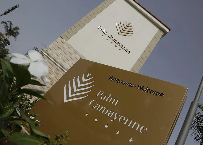 Palm Camayenne
