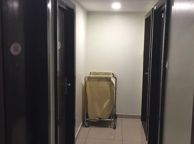 Premierz Hotel