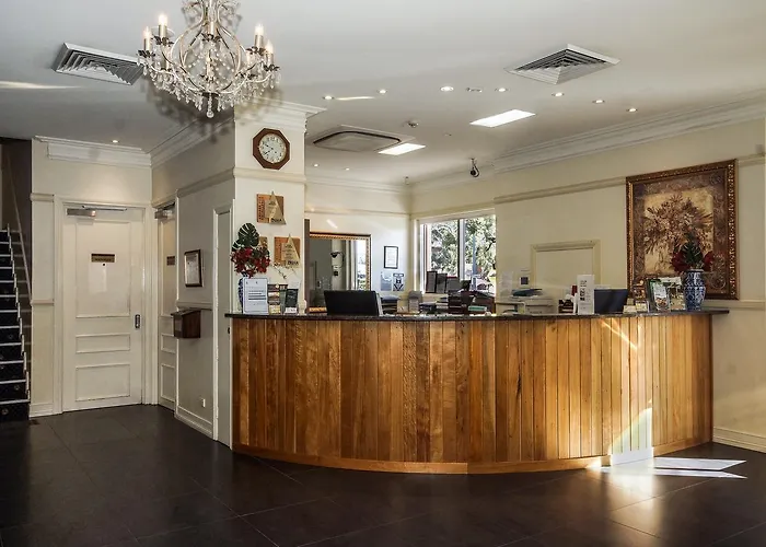 Isa Hotel