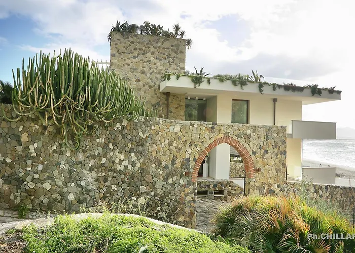 Ngonia Bay Boutique Hotel