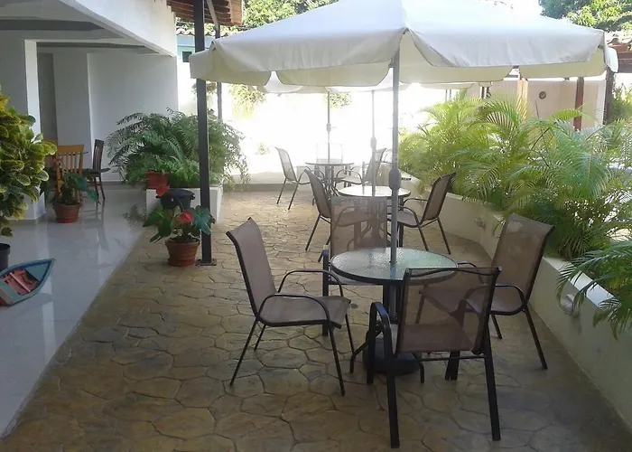 Hotel Colinas Del Sol