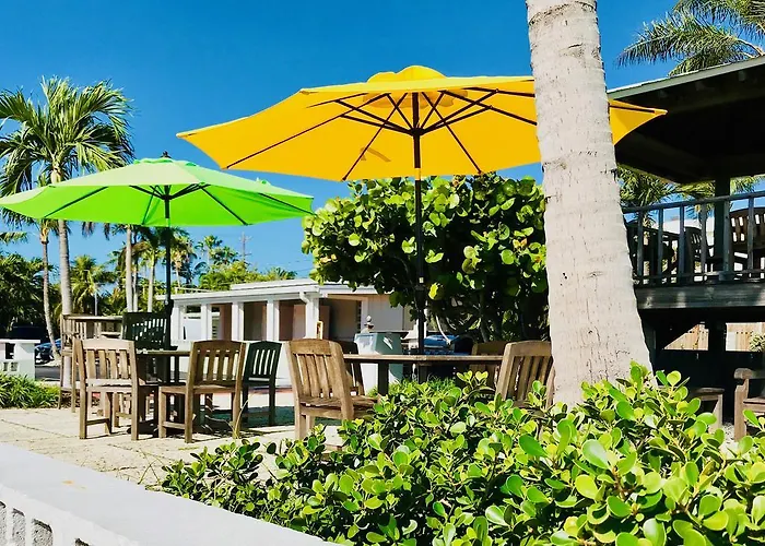 Harborside Motel & Marina