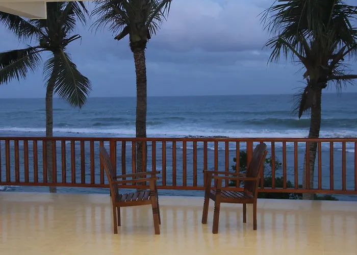 Savenrose Beach Villa