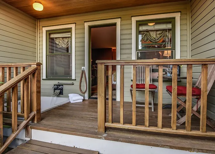 Wild Iris Inn