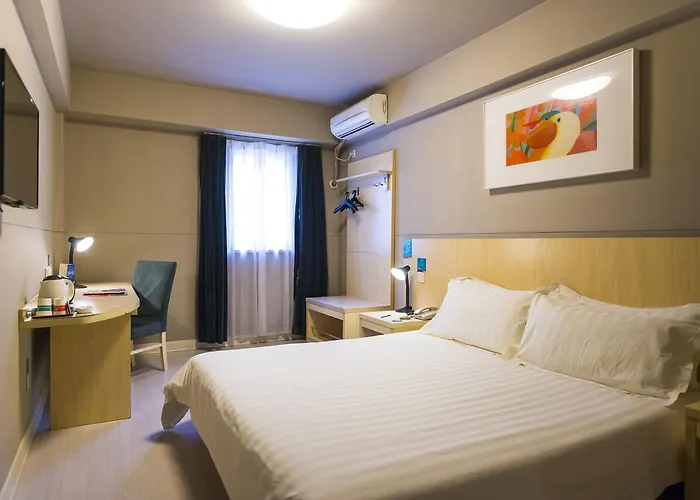 Jinjiang Inn Select Huizhou West Lake Pedestrian Street
