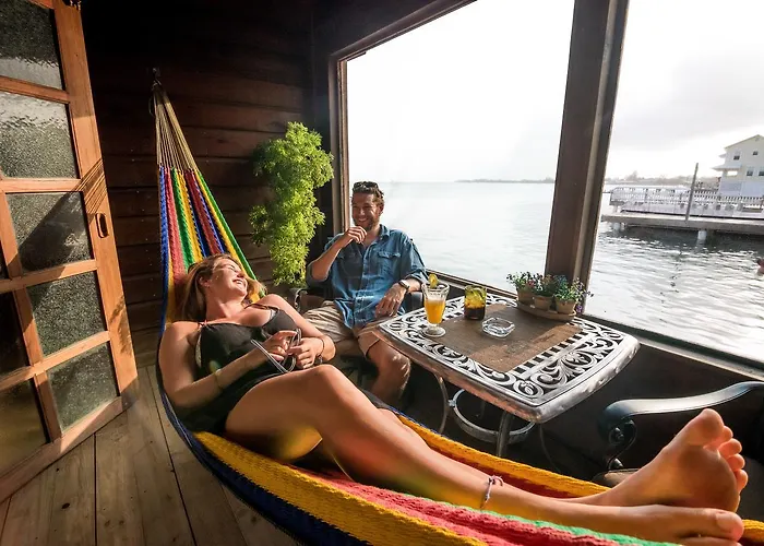 Utila Lodge