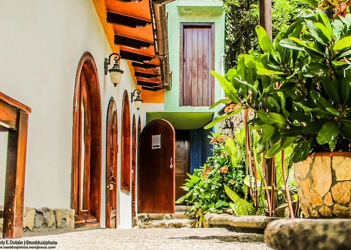 HOTEL CUNA MAYA B y B