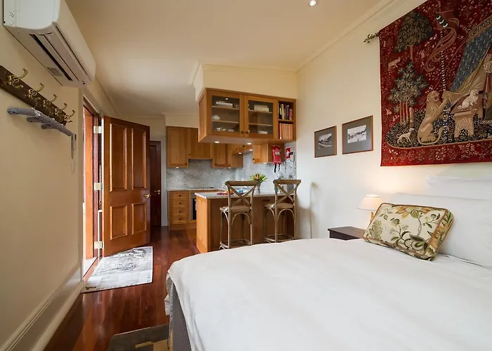 Old Bank Boutique Hotel