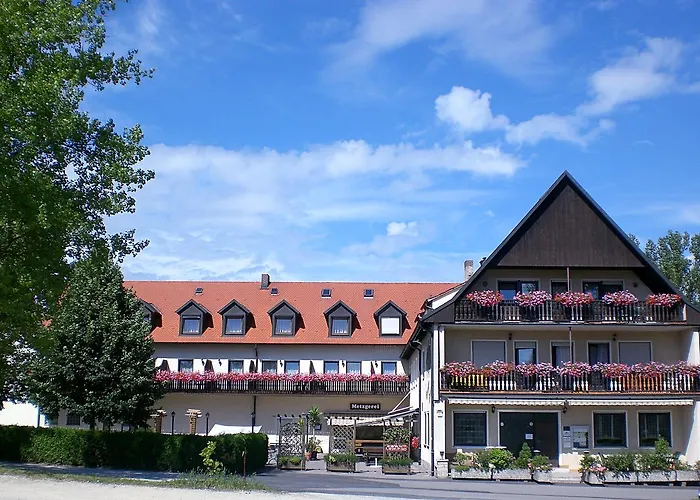 Land-gut-Hotel Zum Bartl