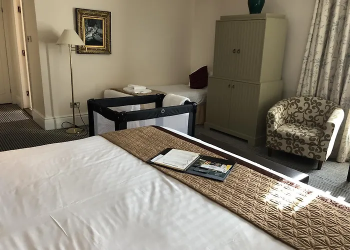 Kingston Lodge Hotel