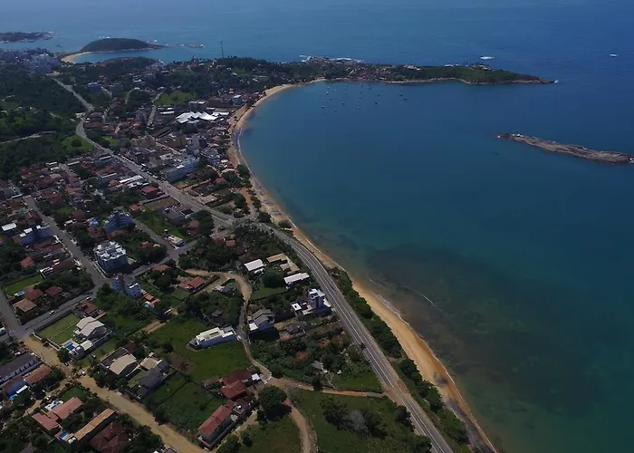 Suíte com Cozinha Compacta