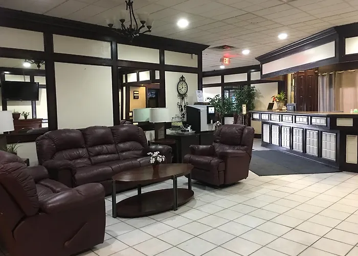 Travelodge By Wyndham Conference Centre & Suites Whitecourt