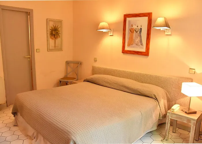 Hotel Les Mazets Des Roches