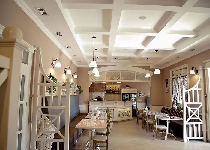 Hotel And Restaurant Velure