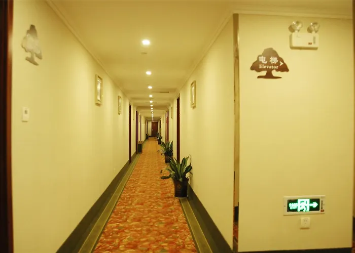 Greentree Inn Shaanxi Hanzhong Railway Station Beiyihuan Road Express Hotel