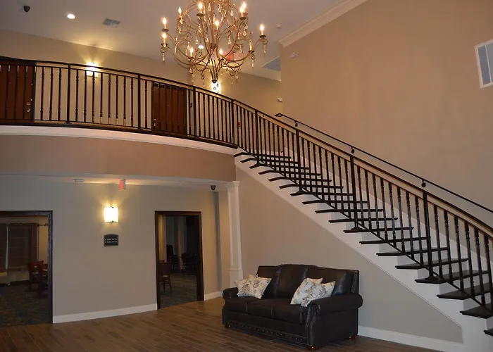 Heritage Place Hotel And Suites