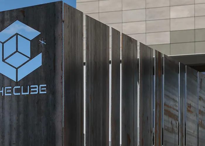 Hotel The Cube