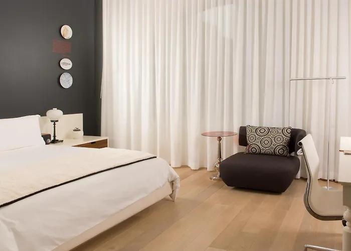 Ames Boston Hotel, Curio Collection By Hilton